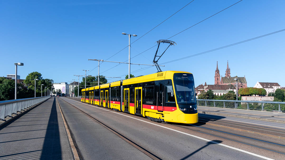 BLT 4204 (Be 8/10 Tina) Wettsteinbrücke, Basel