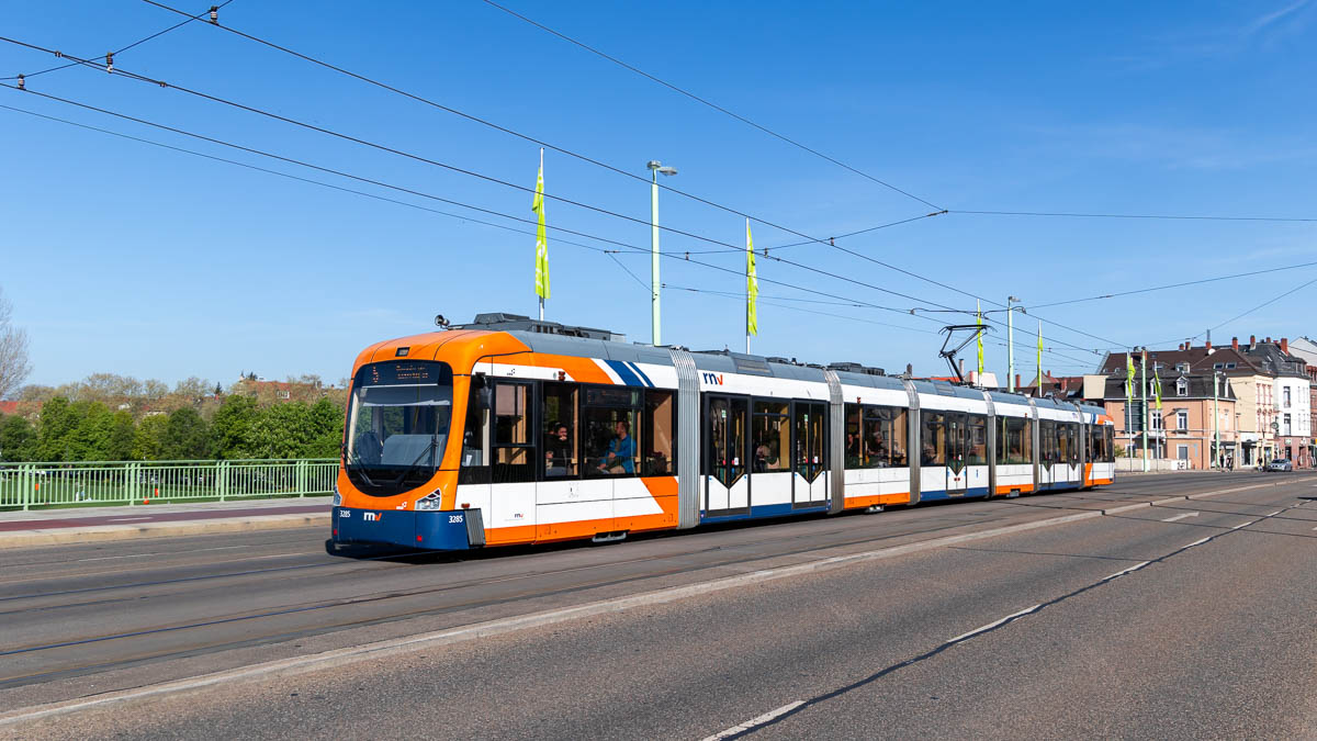 RNV 3285 (Typ RNV8-ZR) Th.-Heuss-Brücke, Heidelberg