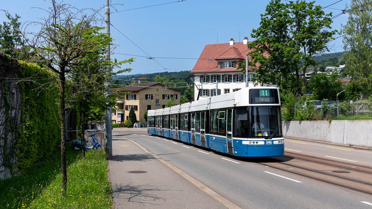 VBZ 4061 (Be 6/8 Flexity) Friedhof Enzenbühl, Zürich