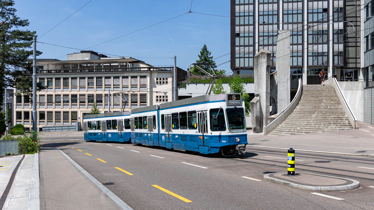 VBZ 2054 (Be 4/6 Tram 2000) Voltastrasse, Zürich