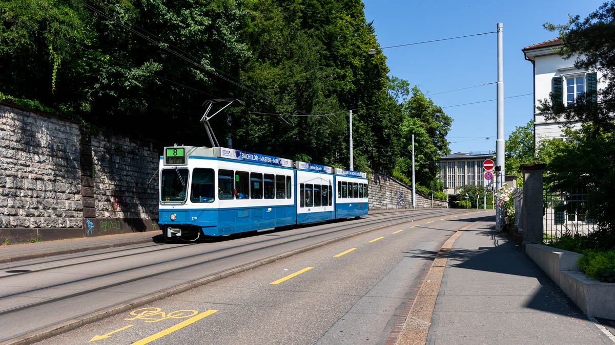 VBZ 2113 (Be 4/8 Tram 2000) Stadelhofen, Zürich