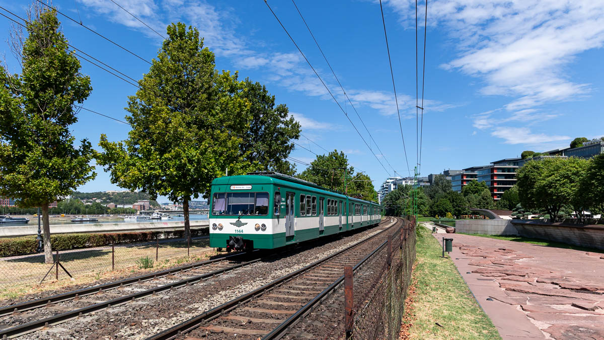 HEV 1144 (Typ MXA) Nemzeti Színház, Budapest
