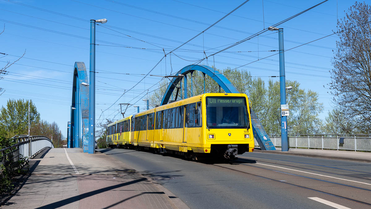 Ruhrbahn 5238 (Typ P86) Zweigertbrücke, Essen