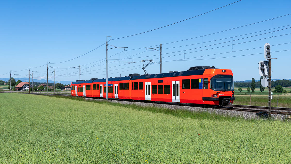 S-Bahn Bern - RBS 67 (Be 4/12 Seconda) in Urtenen (Schweiz)
