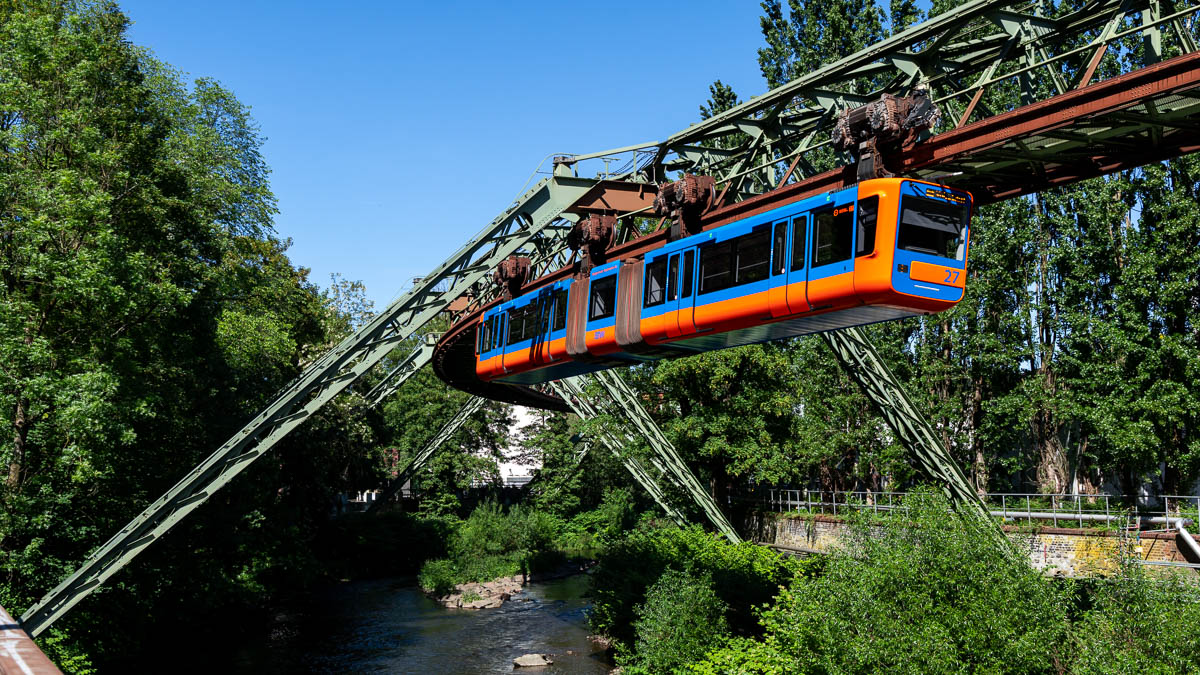 Schwebebahn Wuppertal: WSW 27 in Wuppertal, Zoo/Stadion