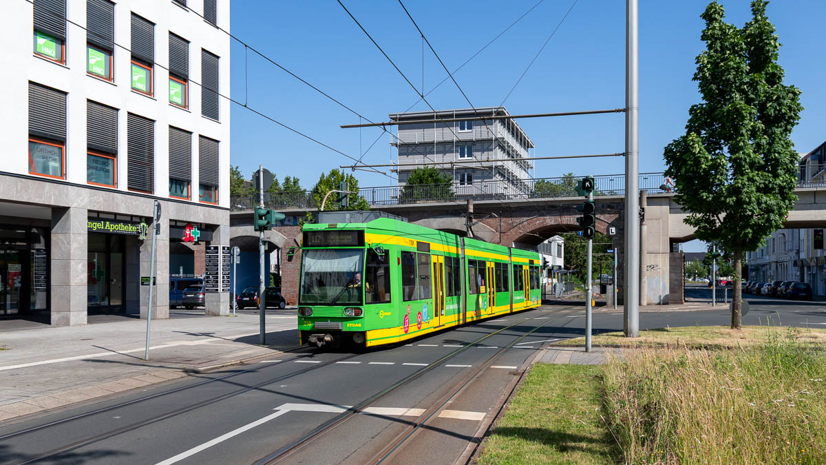 Straßenbahn Rhein-Ruhr: STOAG 210 in Mülheim a.d.R., Rathausmarkt