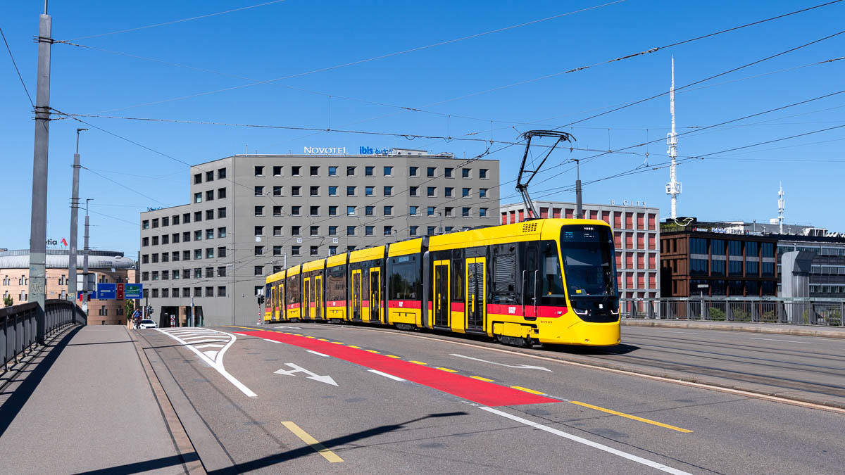 Straßenbahn Basel: BLT 4216 in Basel, Münchensteinerbrücke