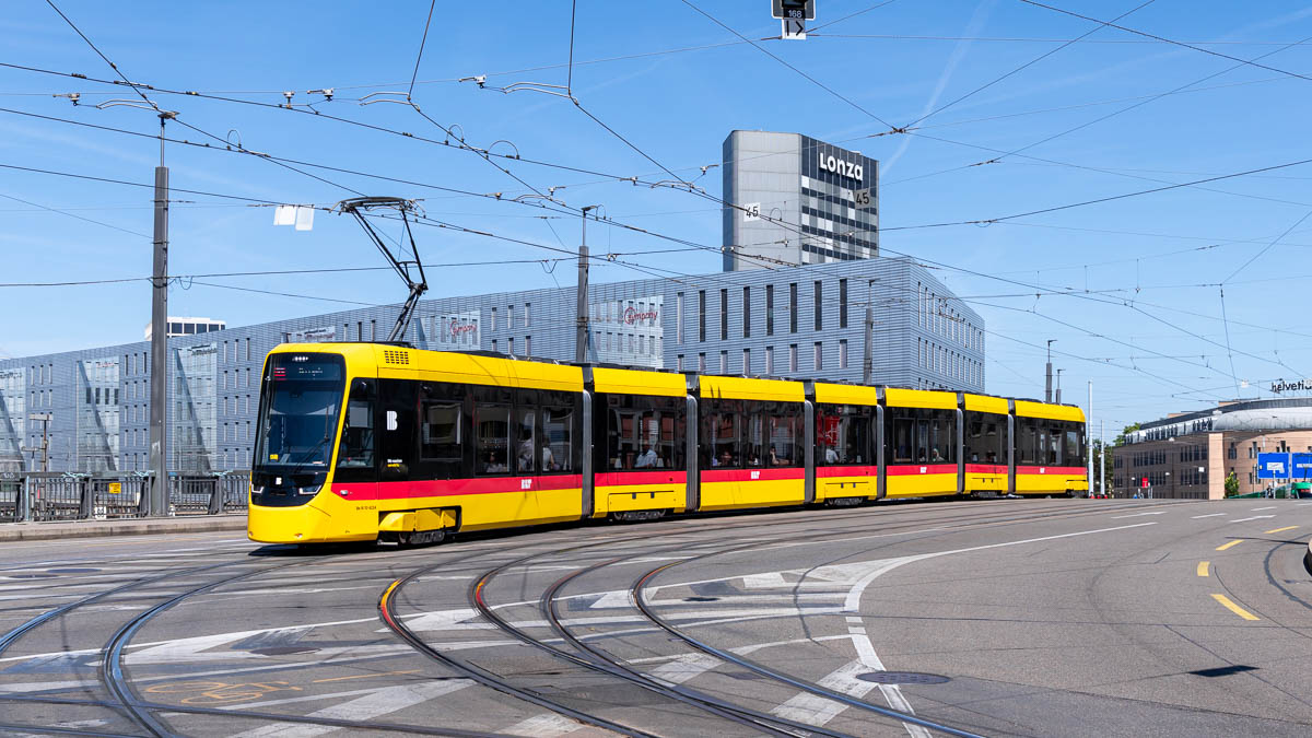 Straßenbahn Basel: BLT 4224 in Basel, Münchensteinerbrücke
